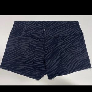 Lululemon Align Short 4 Nulu Size 20  Le Tigre Tiger Deep Coal Gray NEW No Tags